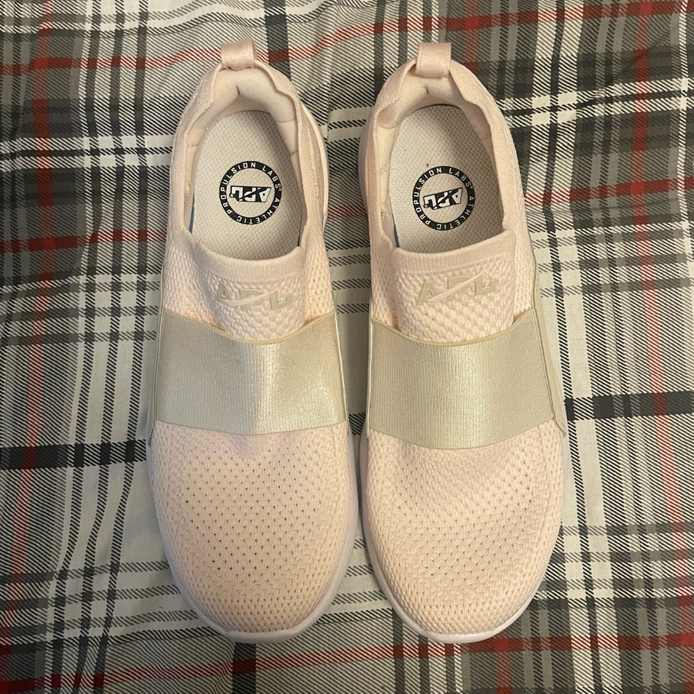 APL tennis shoes